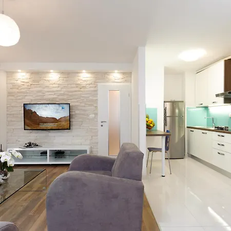 Place To Apartament *